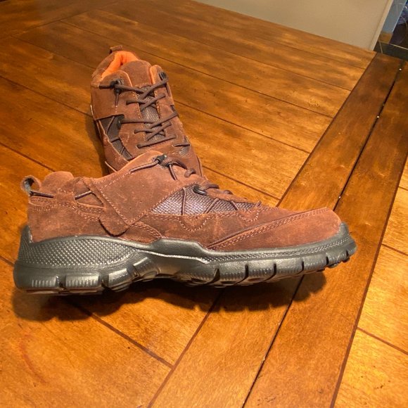 Bass Suede Walking/Athletic Shoe Brown - Men 7 1/2 main image 11